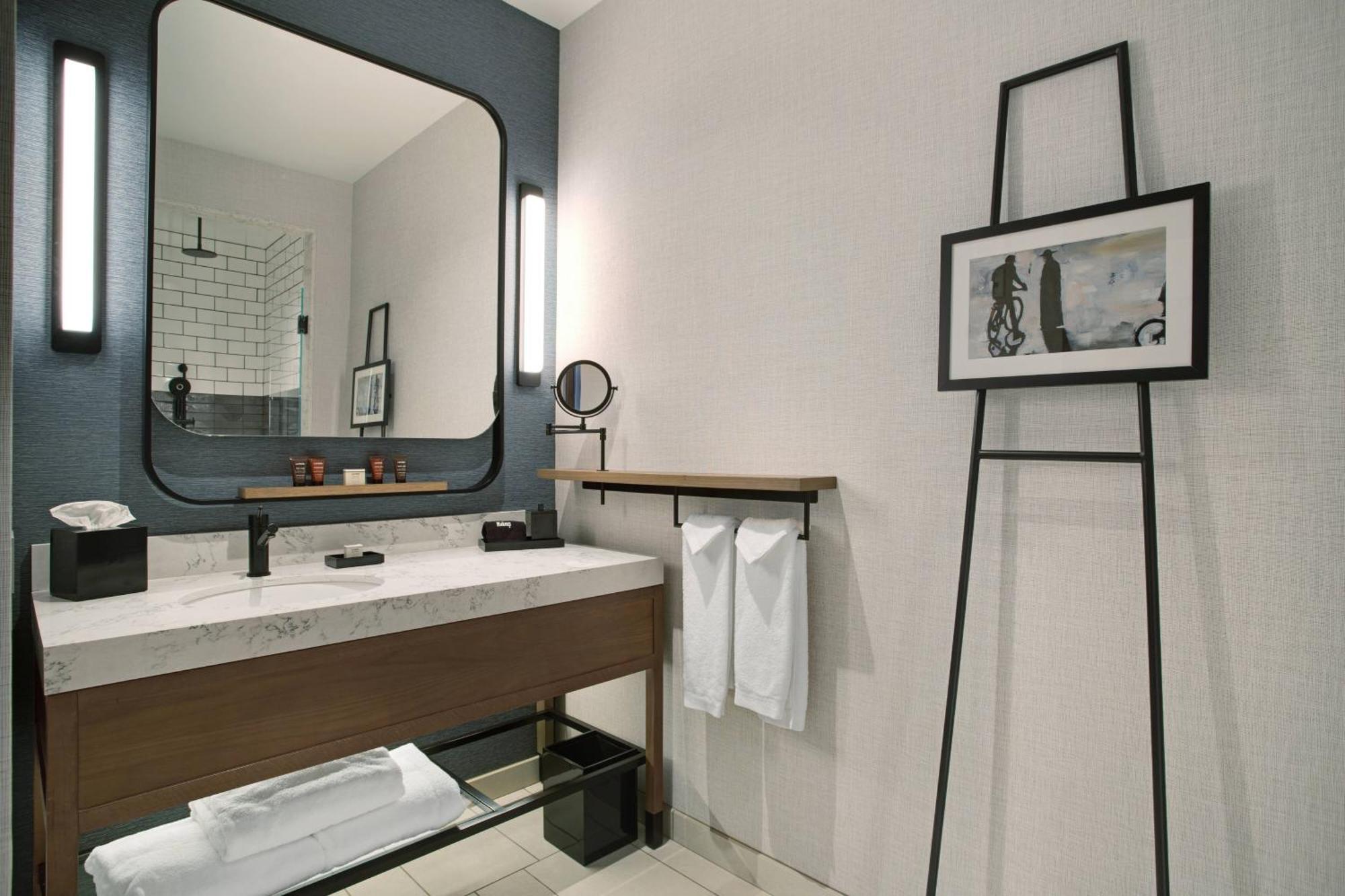 The Farnam, Autograph Collection Hotel 4*